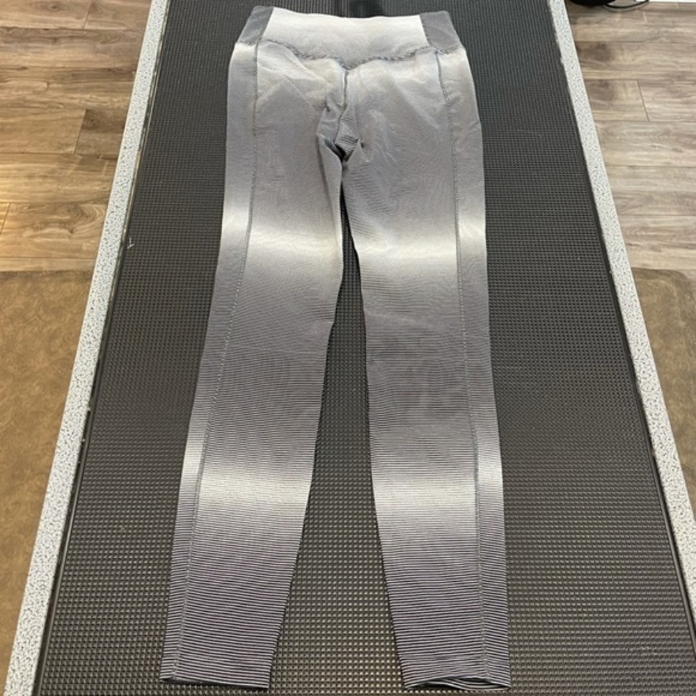 Nike Legging Size Small - Picture 2 of 13